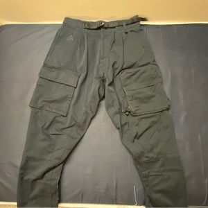 NIKE ACG CARGO WOVEN PANTS BLACK SIZE SMALL